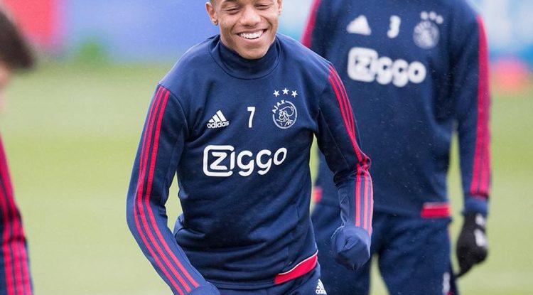 Milan interessato a David Neres. La scheda